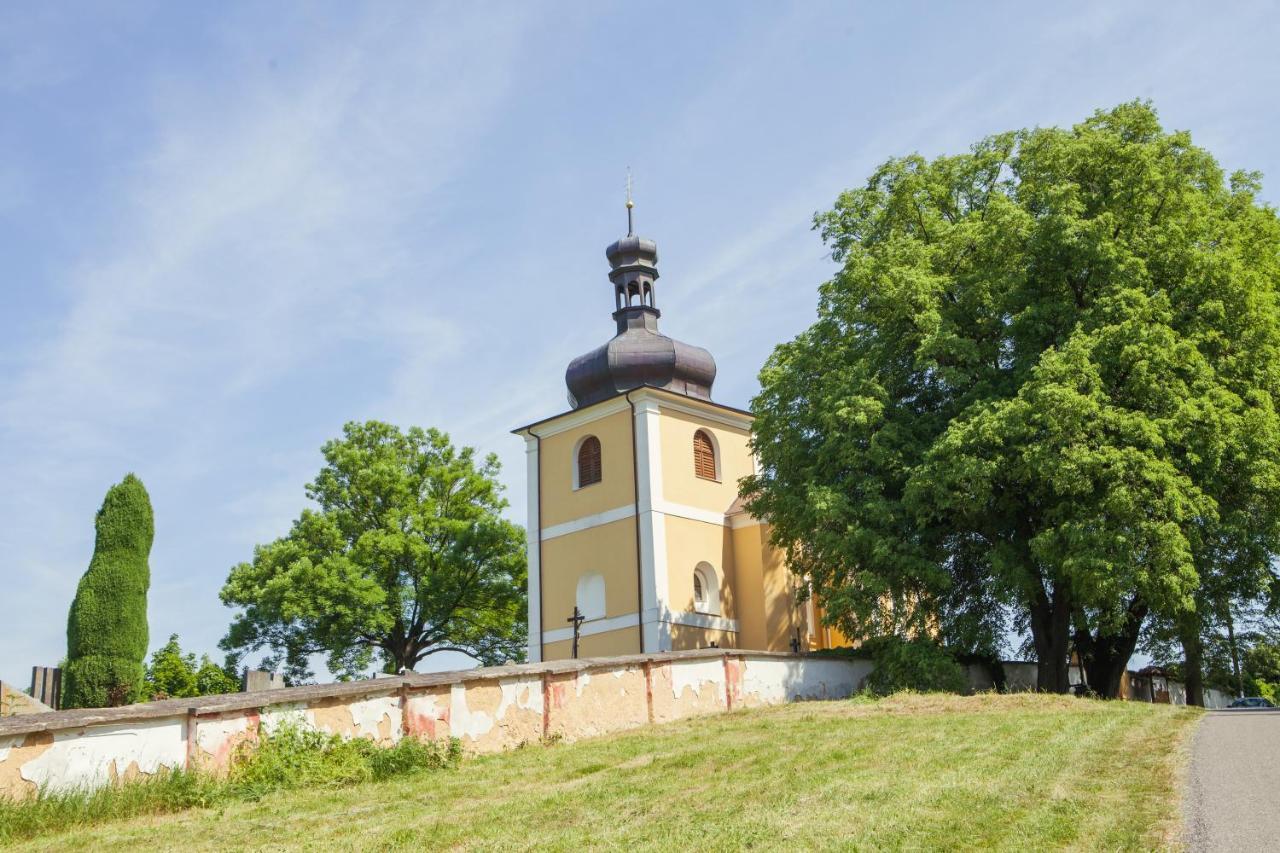 Pension Berten Strasice Strasice  Zewnętrze zdjęcie
